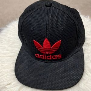 Adidas original men’s red and black snapback trucker hat